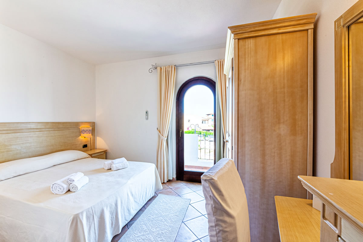 nexus-hotels-residence-hotel-il-faro-di-molara-porto-san-paolo-sardegna-le-camere-13