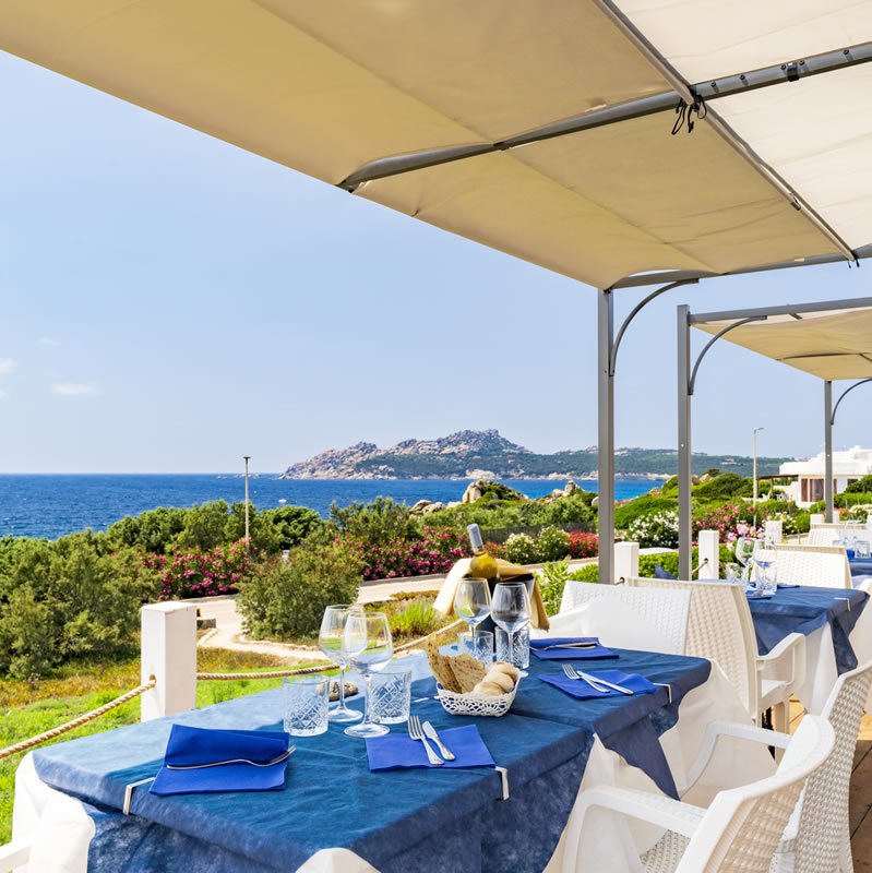 residence baia santa reparata in gallura sardegna con ristorante