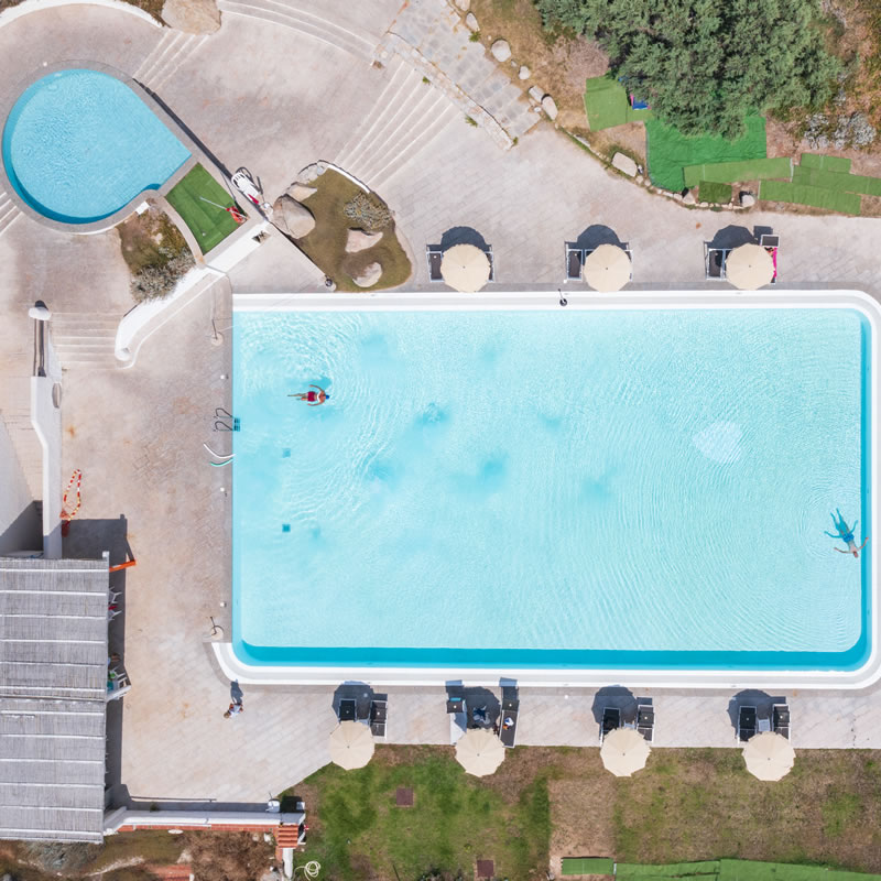 residence baia santa reparata in gallura sardegna servizi piscine