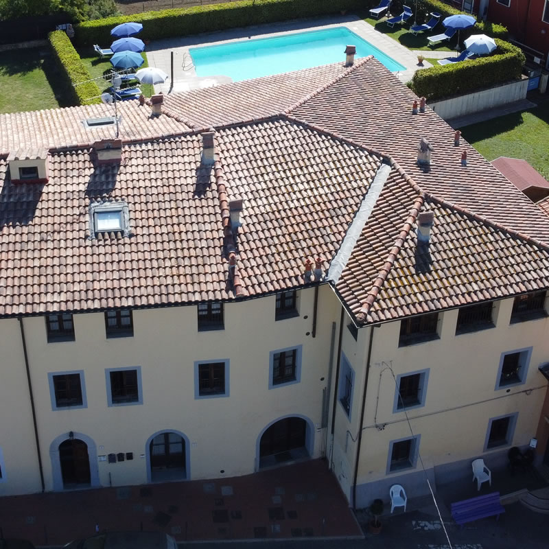 residence giuly rosselmini santa luce in toscana